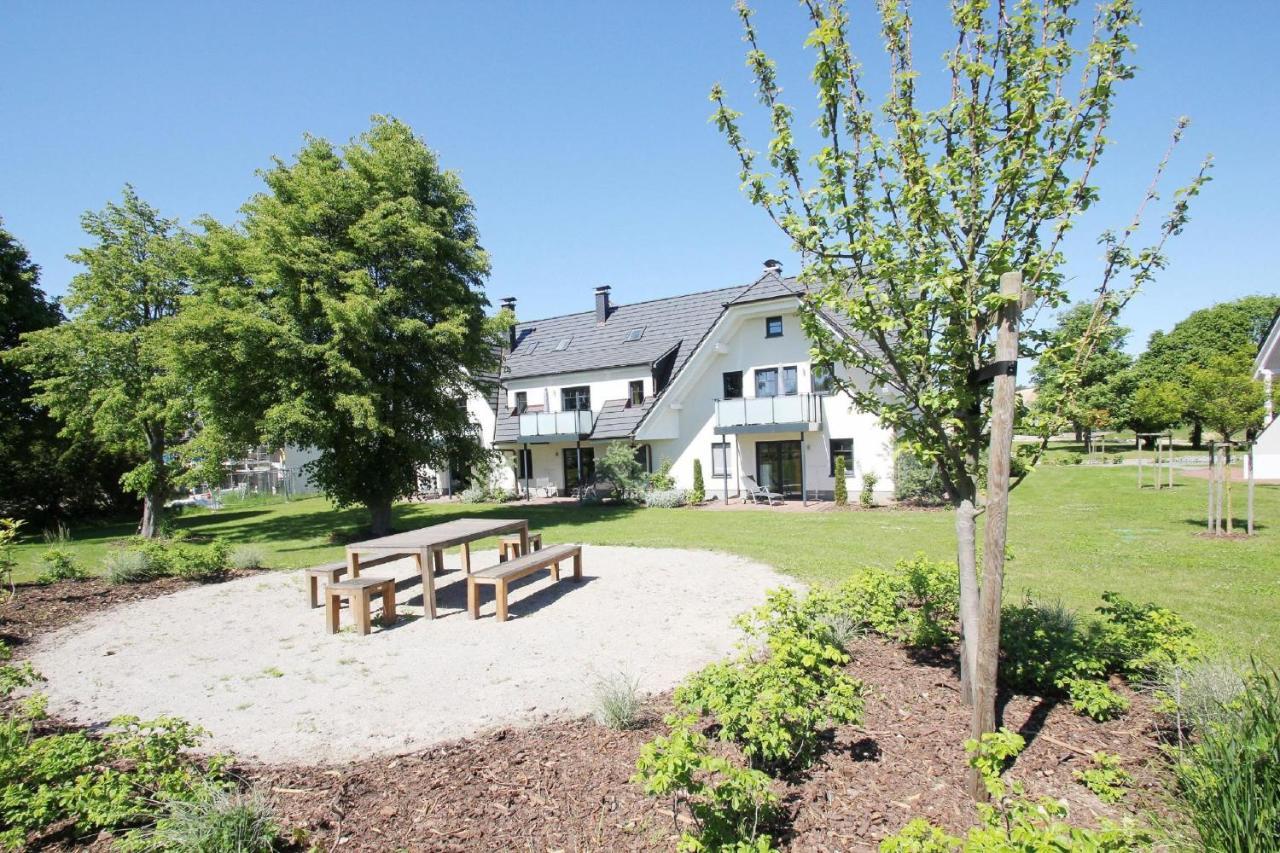 Strandnahe Fewo Mit Terrasse, Gratis Nutzung Vom Ahoi Erlebnisbad Und Sauna In Sellin - Rex Rugia Fewo 13-2 Apartment Lobbe Exterior photo